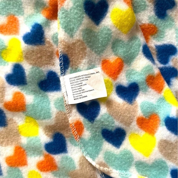 Greenbrier. fleece blanket swaddle multicolor heart pattern 28 x 27.5 - Picture 7 of 7